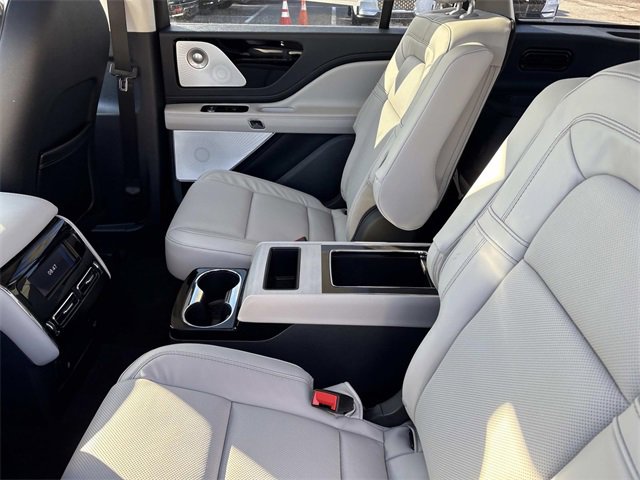 New 2026 Lincoln Aviator Reserve image 18