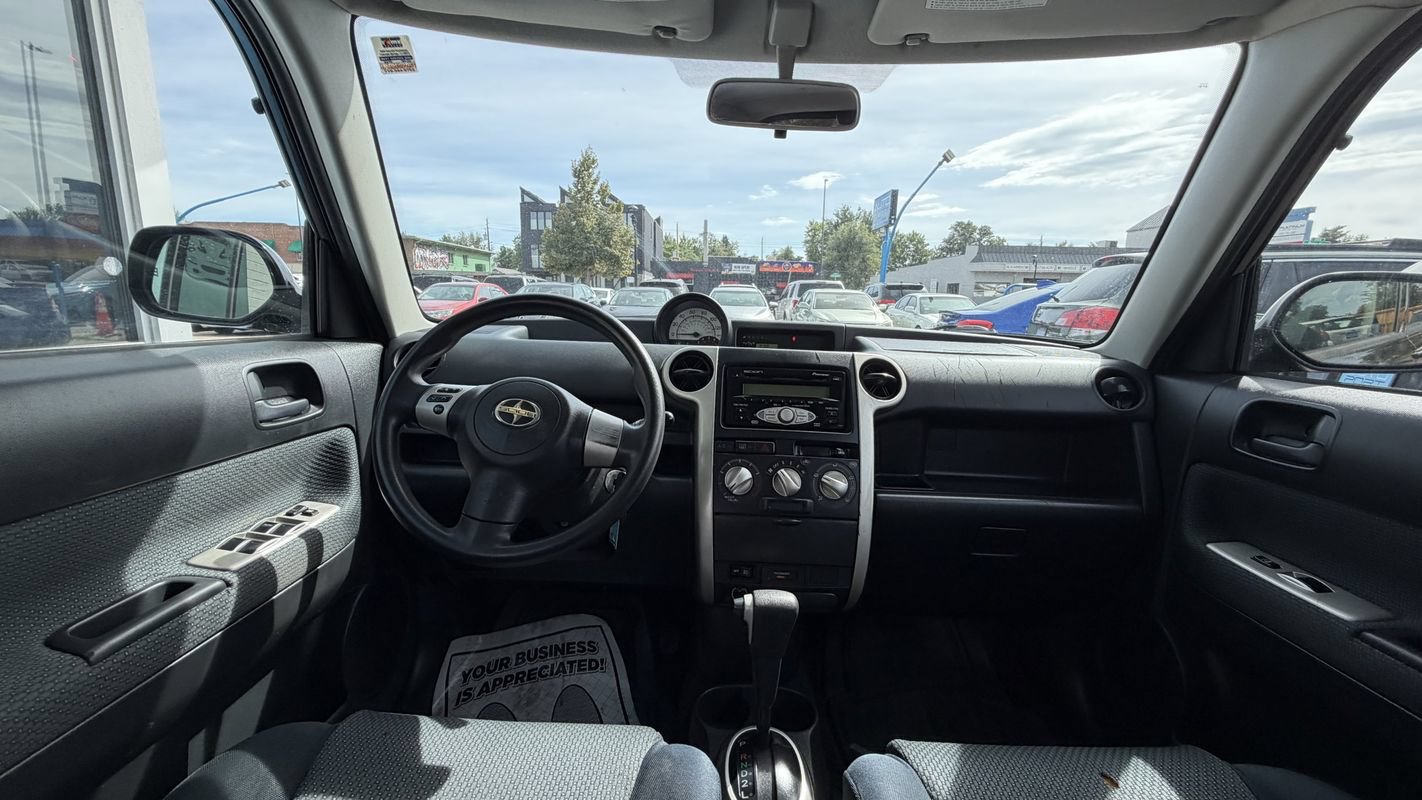 Used 2006 Scion xB FWD image 9