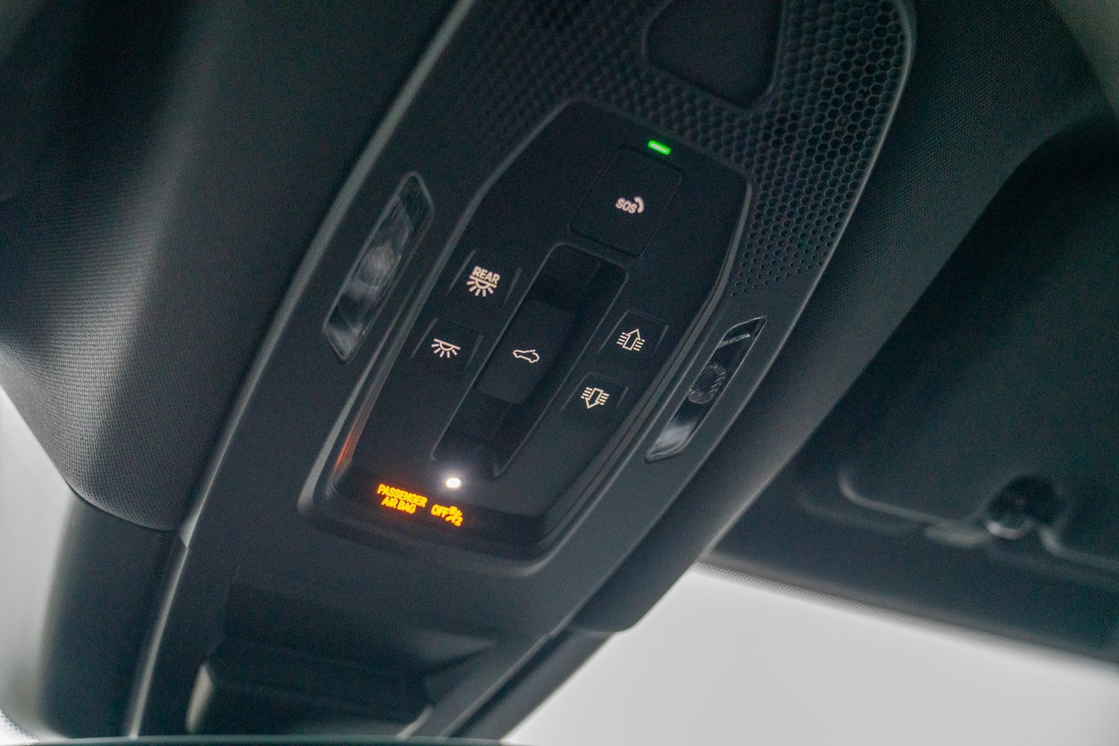 Used 2025 Porsche Cayenne image 20