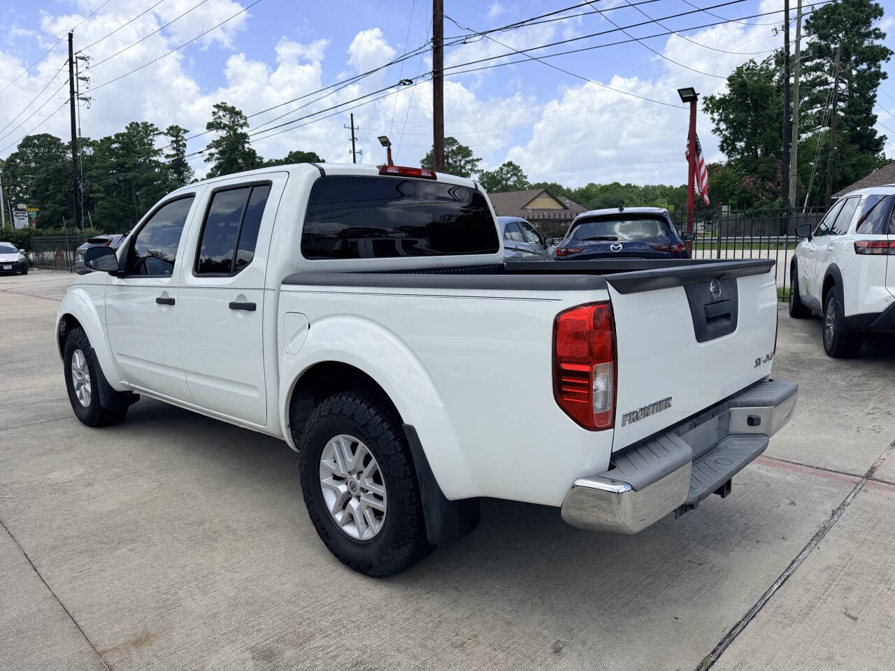 Used 2017 Nissan Frontier SV AWD/4WD image 5