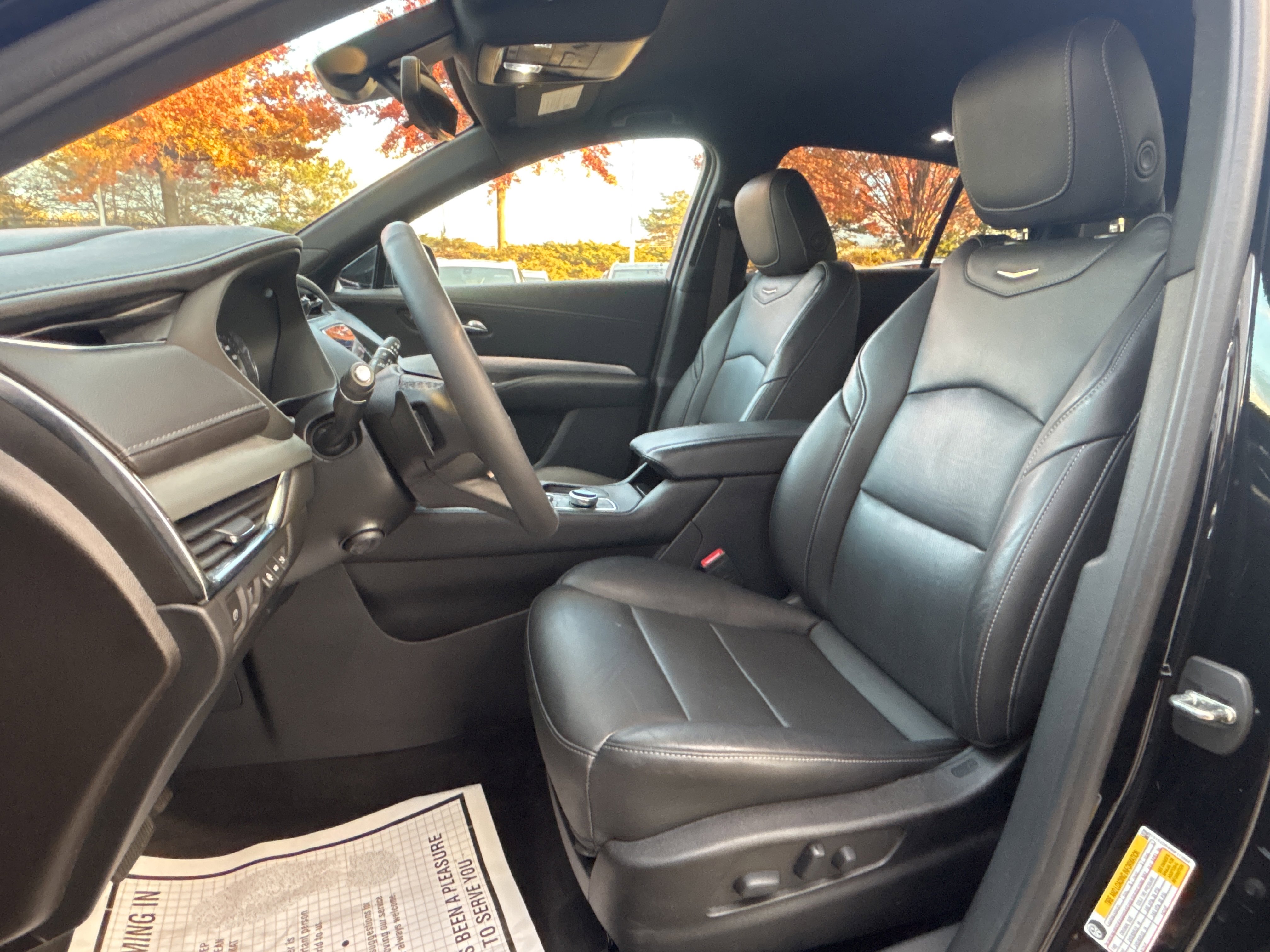 Used 2022 Cadillac XT4 Premium Luxury w/ Technology Package image 24