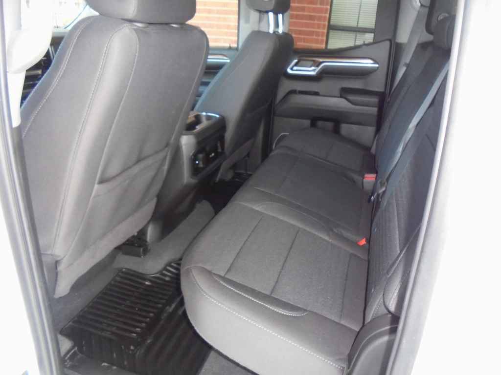 Used 2023 Chevrolet Silverado 1500 LT RWD image 9