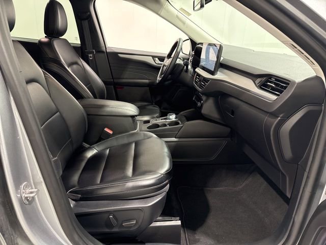 Used 2024 Ford Escape Platinum image 30