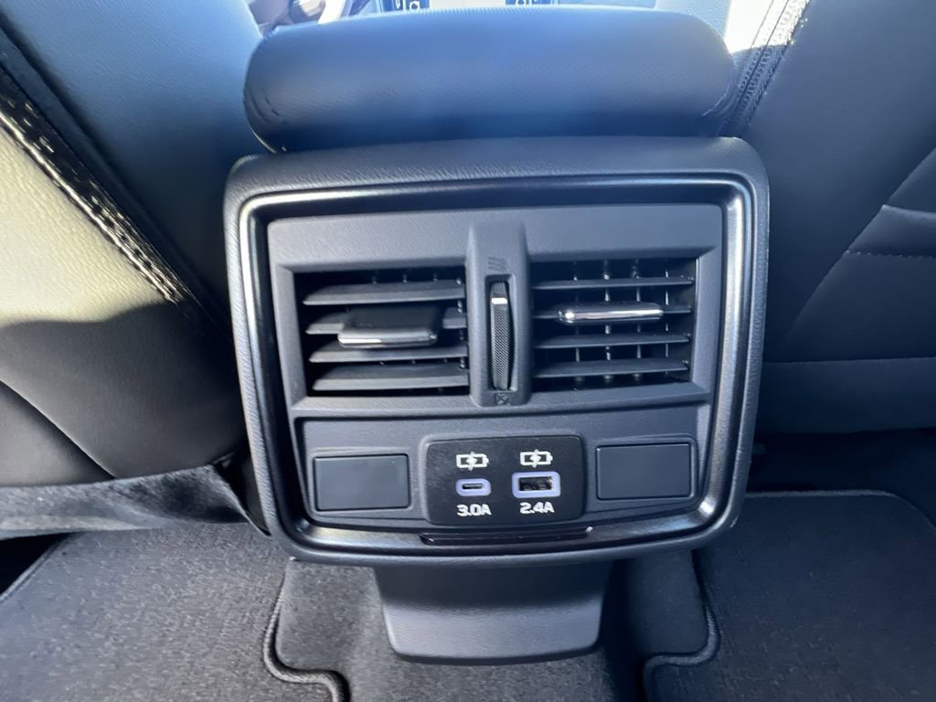Certified 2025 Subaru Forester Limited image 22