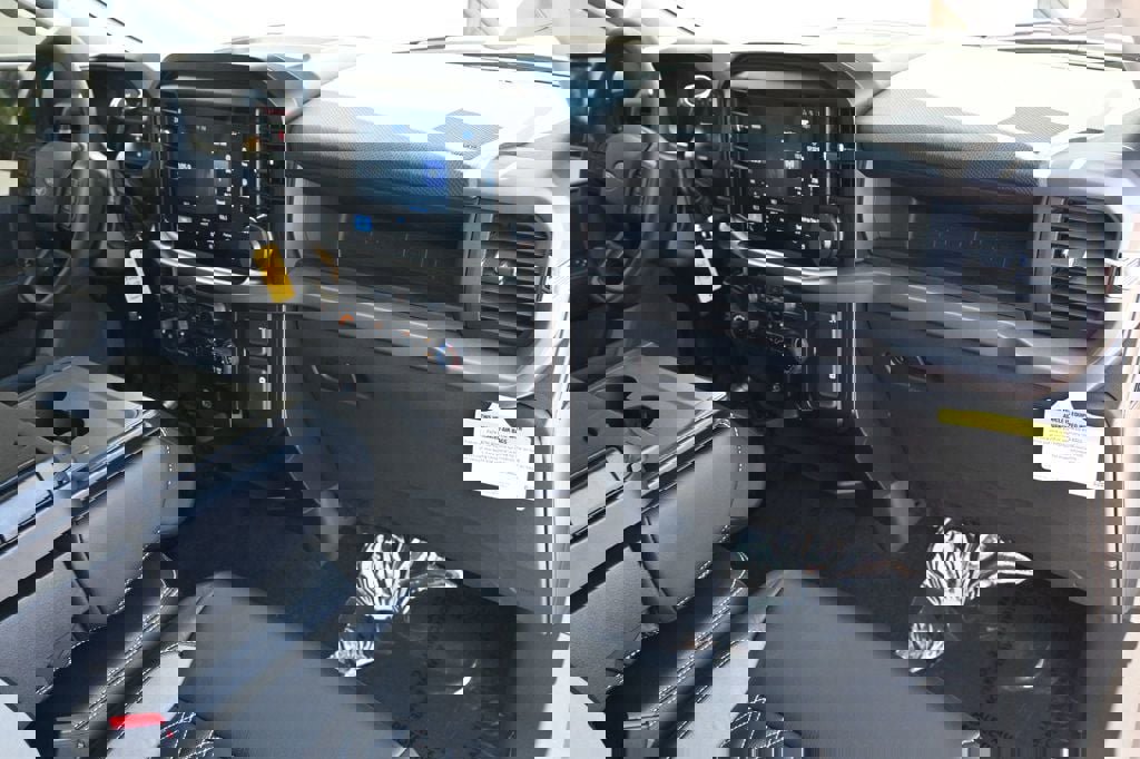 Used 2025 Ford F150 XL w/ Equipment Group 103A High image 11