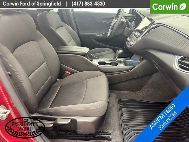 Used 2018 Chevrolet Malibu LT image 9