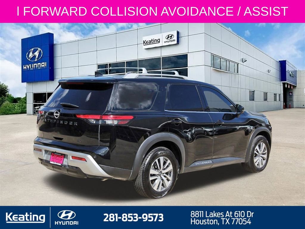 Used 2023 Nissan Pathfinder SL w/ Black Appearance Package image 5