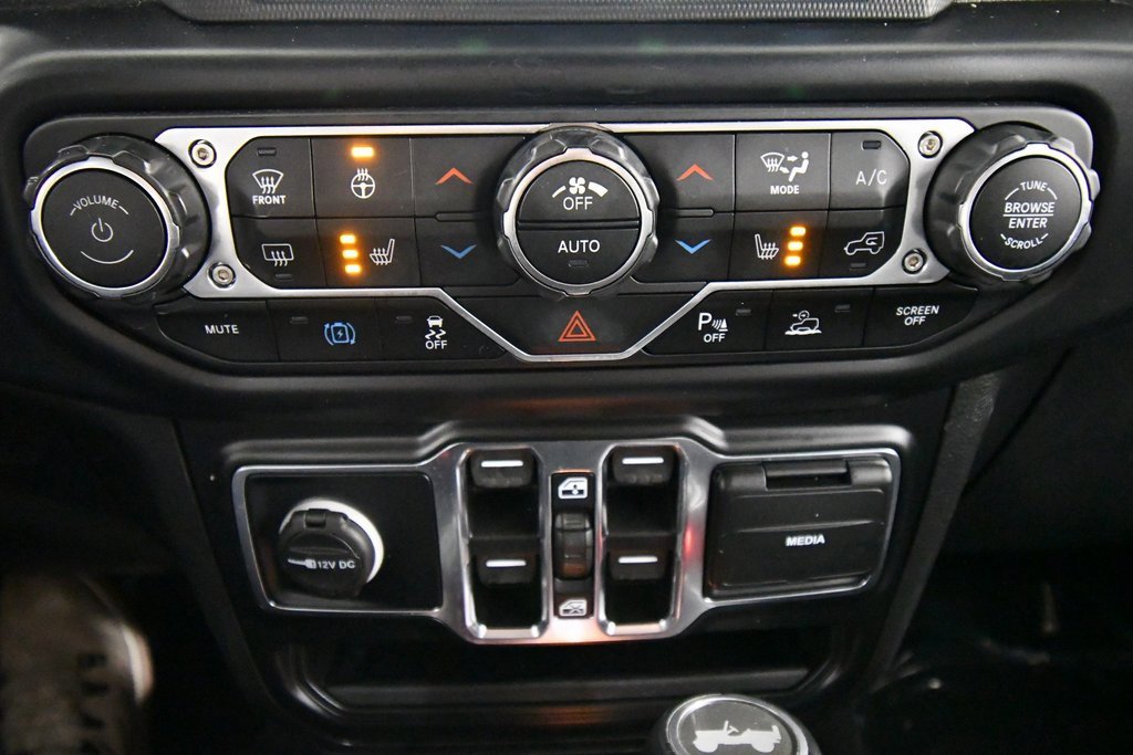 Used 2022 Jeep Wrangler Unlimited Sahara w/ Cold Weather Group image 21