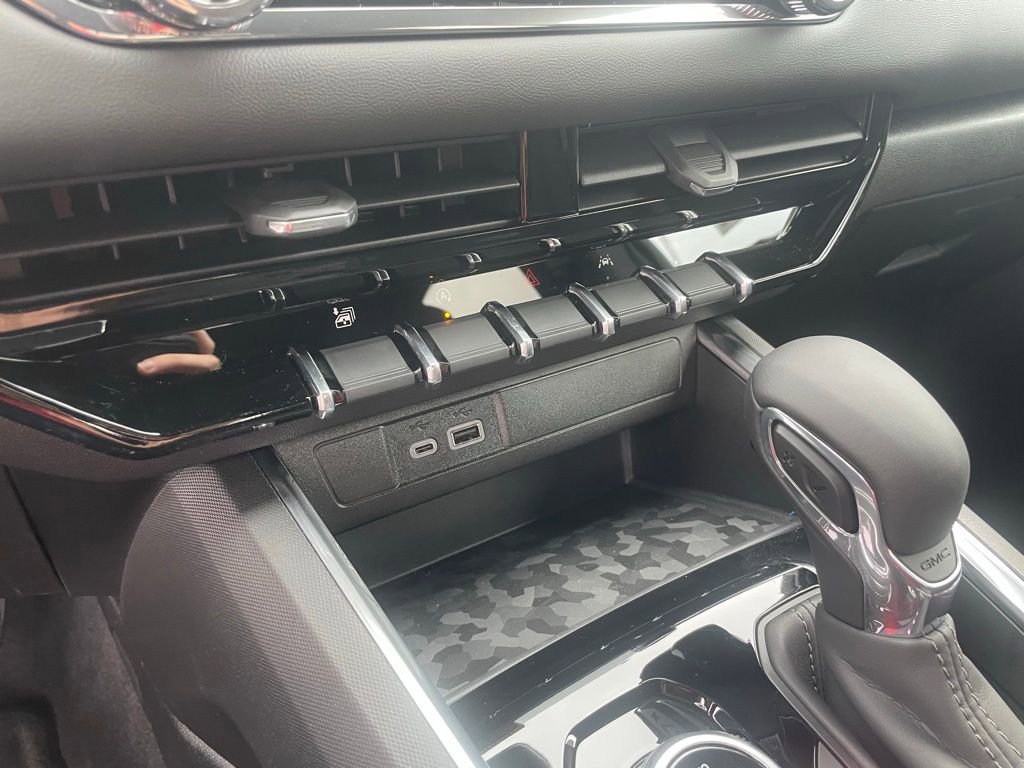 New 2026 GMC Canyon Elevation w/ Convenience Package image 17