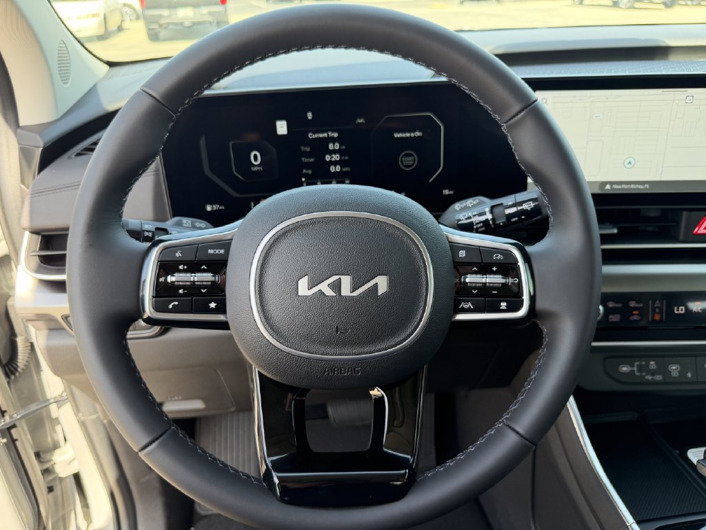 New 2026 Kia Carnival SX w/ SX Dark Edition Package FWD image 34