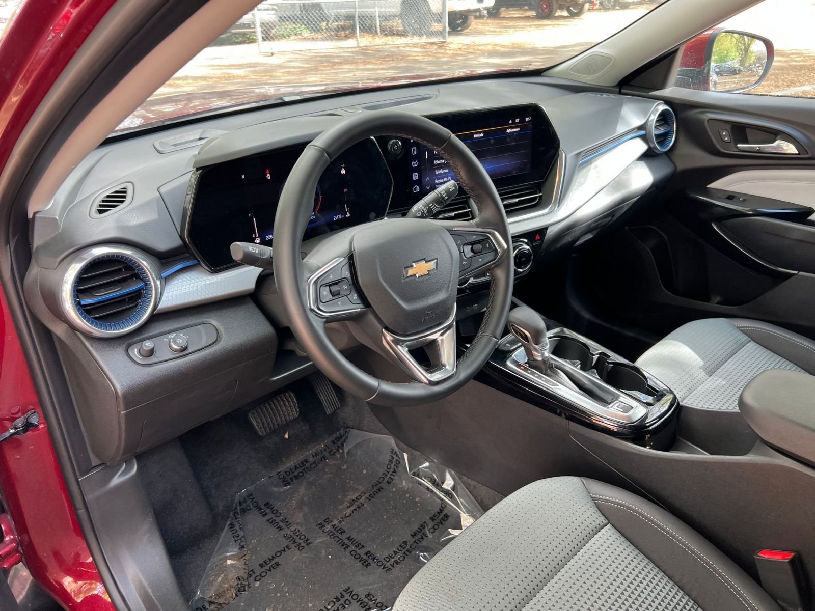 Used 2025 Chevrolet Trax LT w/ LT Convenience Package image 30