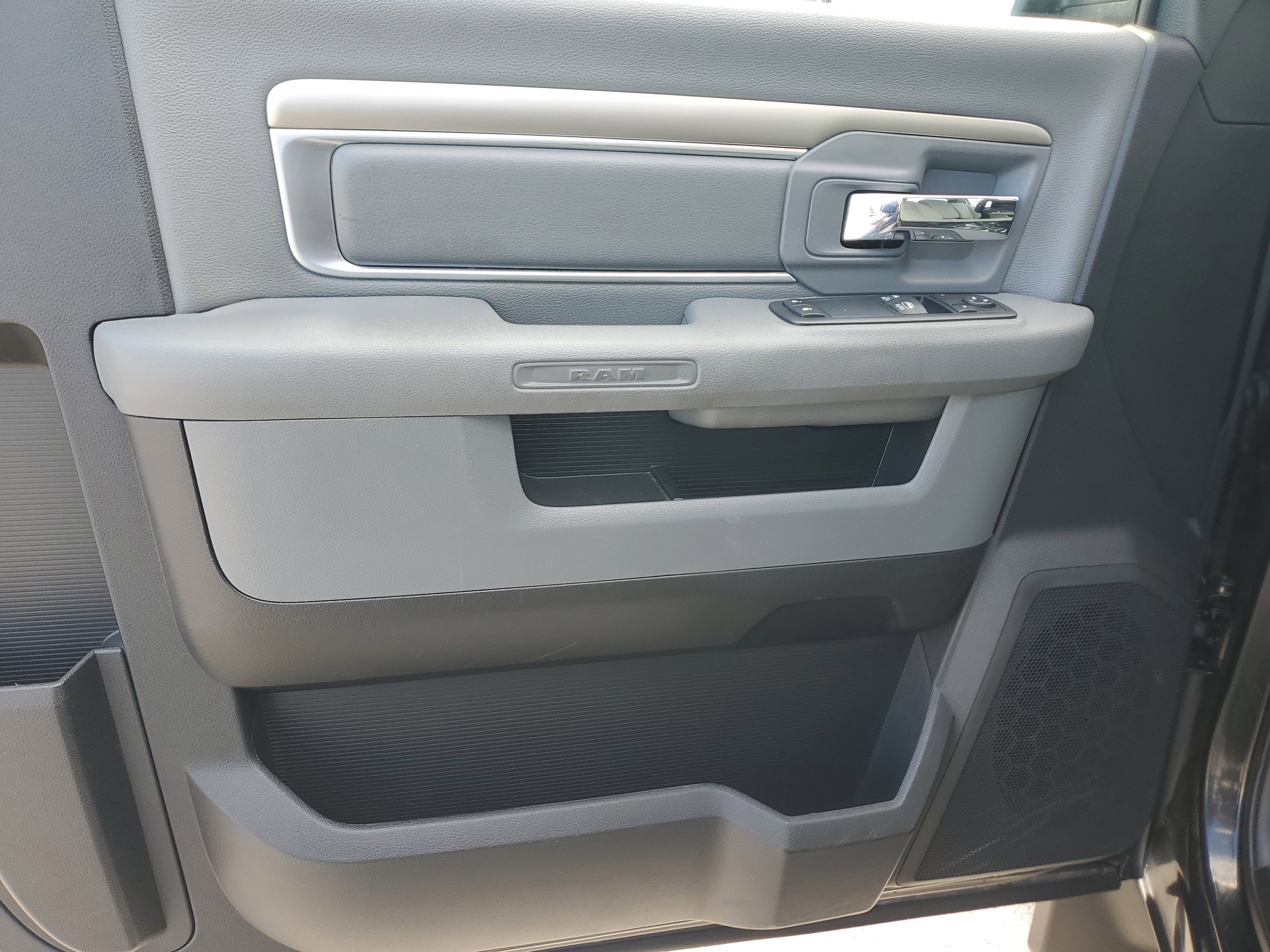 Used 2017 RAM 1500 Tradesman w/ Power & Remote Entry Group image 17