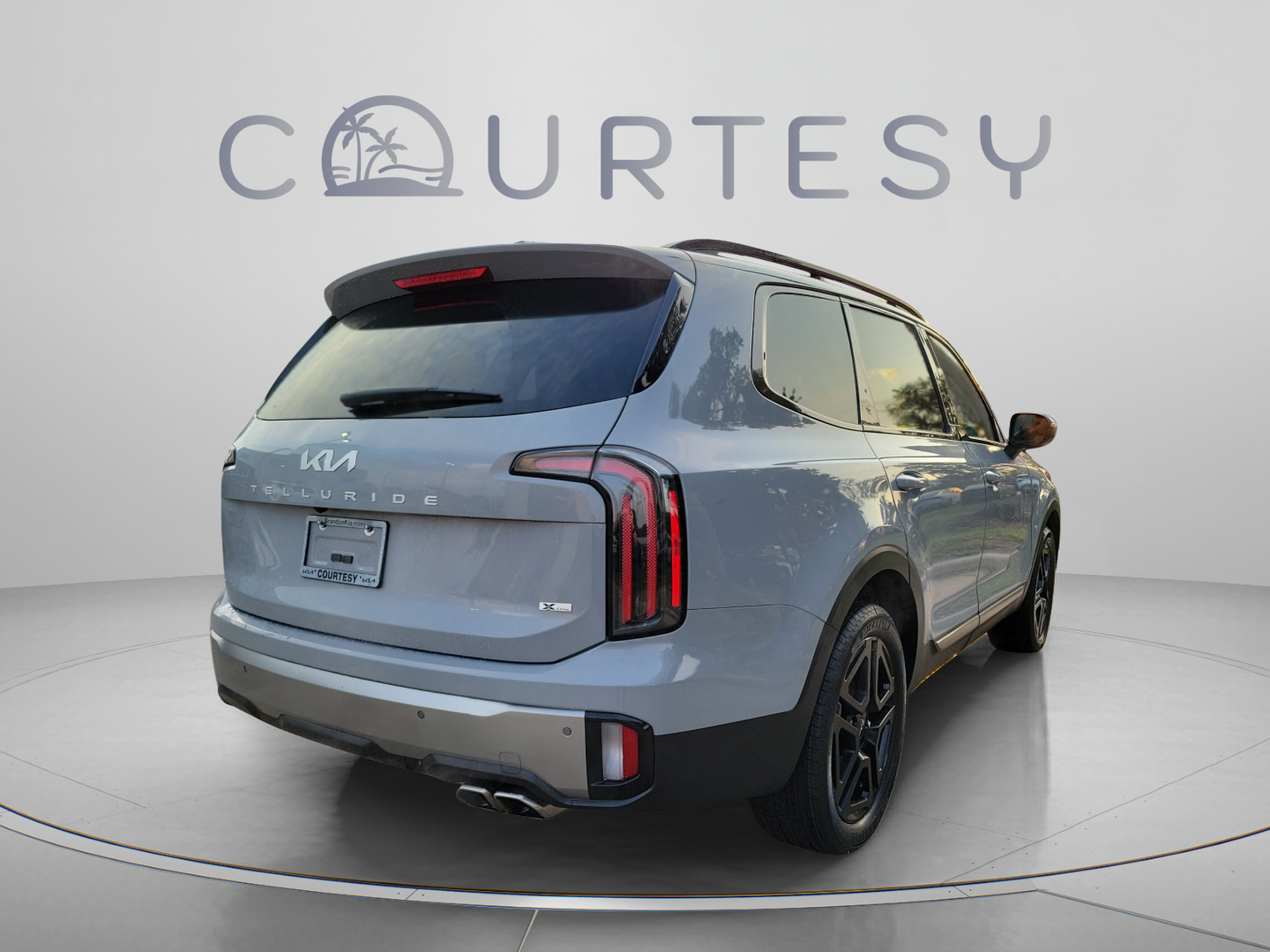 Used 2023 Kia Telluride EX X-Line AWD/4WD image 3
