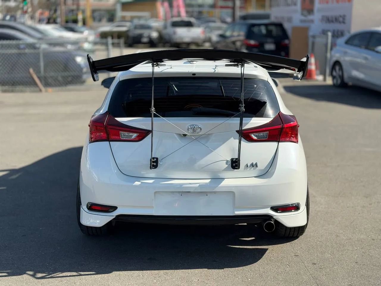 Used 2018 Toyota Corolla iM w/ Carpet Mat Package (TMS) image 12