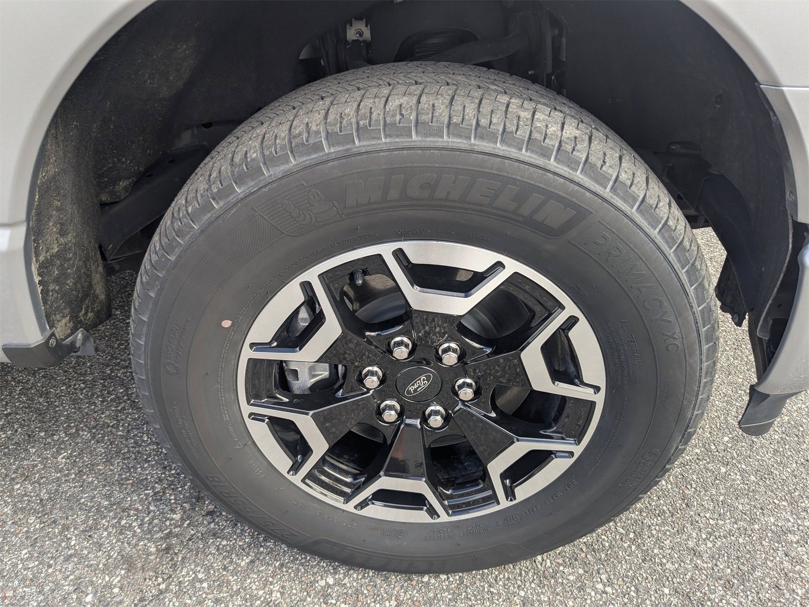 Used 2022 Ford F150 Lightning XLT image 11