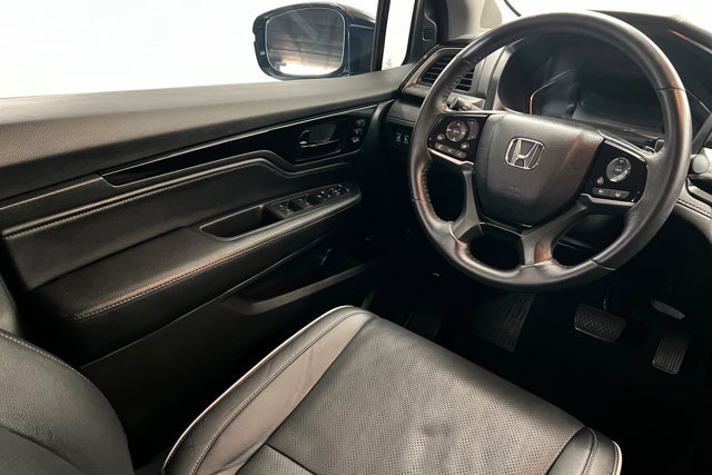 Used 2022 Honda Odyssey Elite image 11