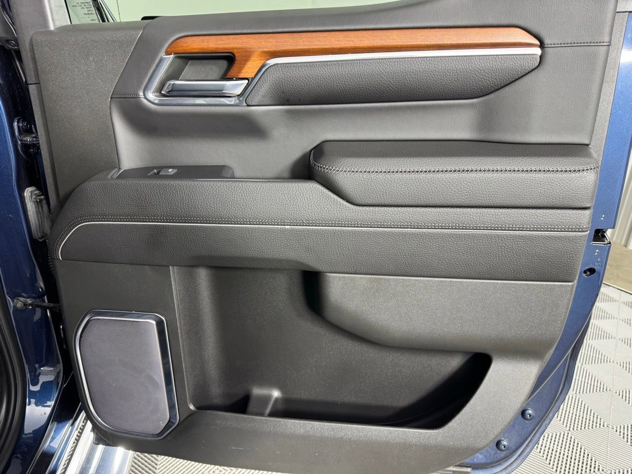 Used 2022 GMC Sierra 1500 Denali RWD image 36