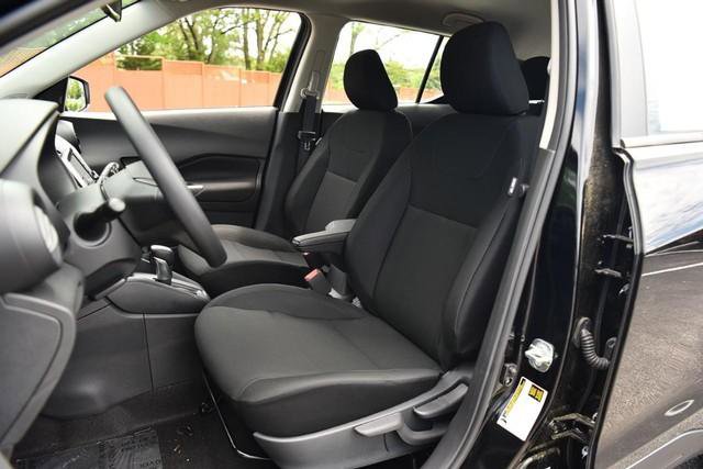 New 2025 Nissan Kicks Play S image 18