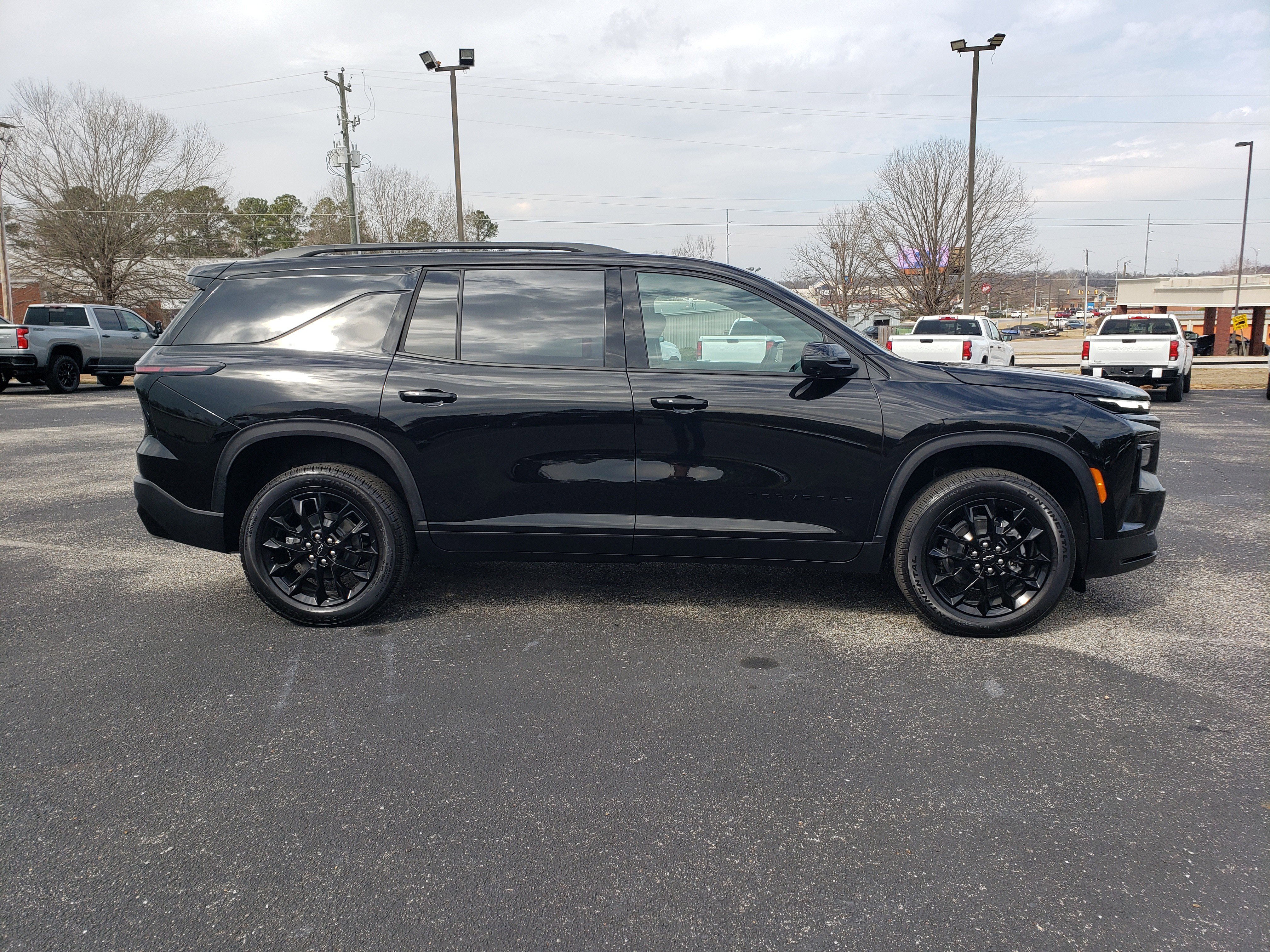 New 2026 Chevrolet Traverse LT w/ Midnight/Sport Edition image 5