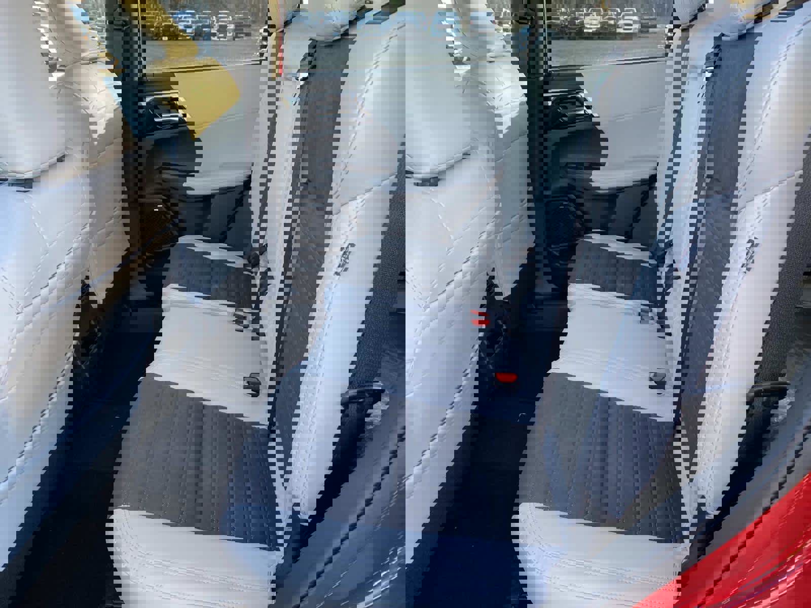 New 2026 Mitsubishi Outlander SE image 6