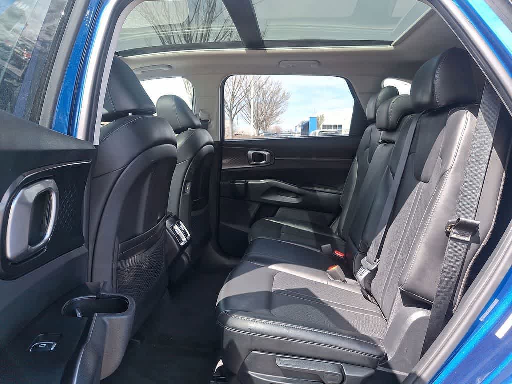Used 2023 Kia Sorento S w/ Panoramic Sunroof Package image 20