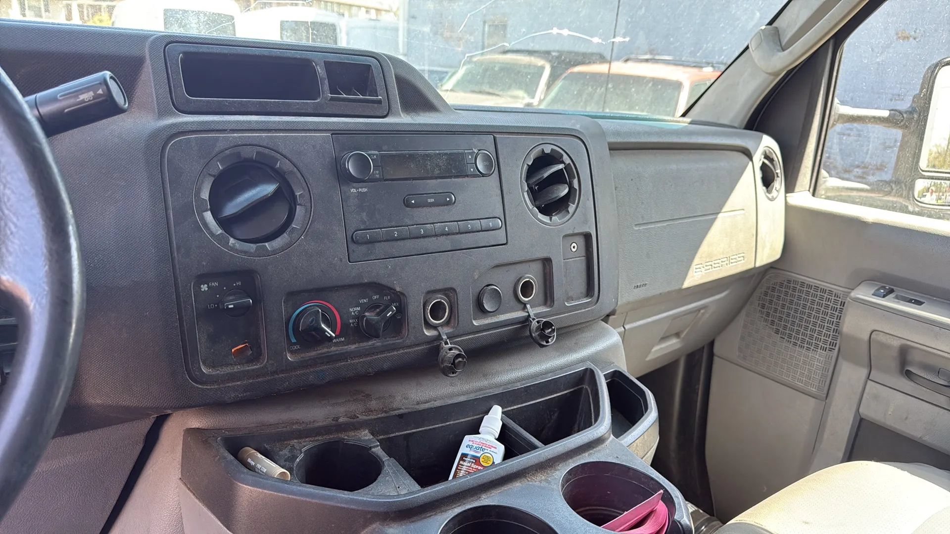 Used 2016 Ford E-450 and Econoline 450 Super Duty w/ Power Windows & Locks Group RWD image 10