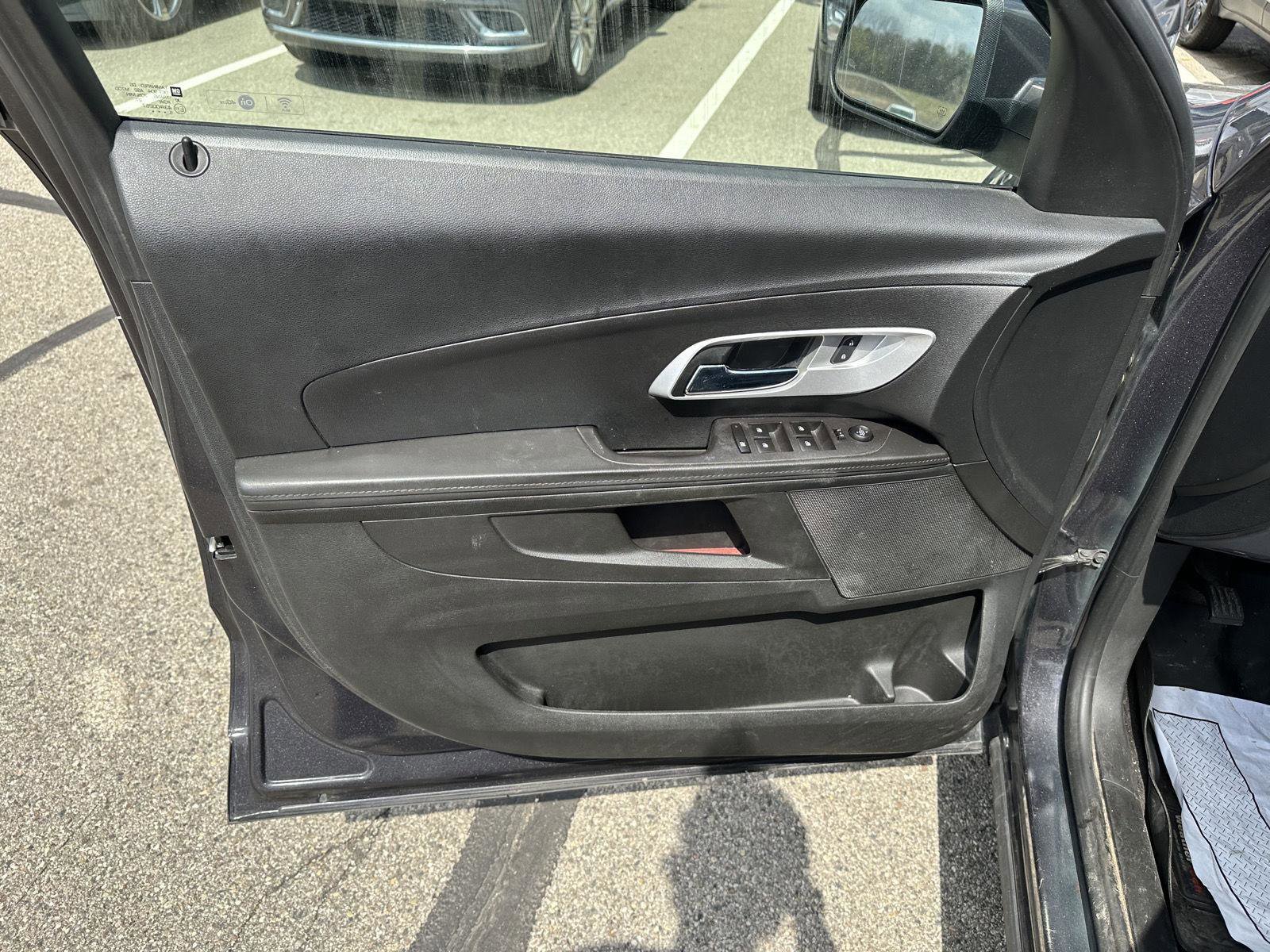 Used 2016 Chevrolet Equinox LT w/ Convenience Package image 16