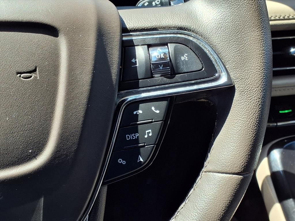 Used 2023 Lincoln Nautilus Standard w/ Premium Package image 17