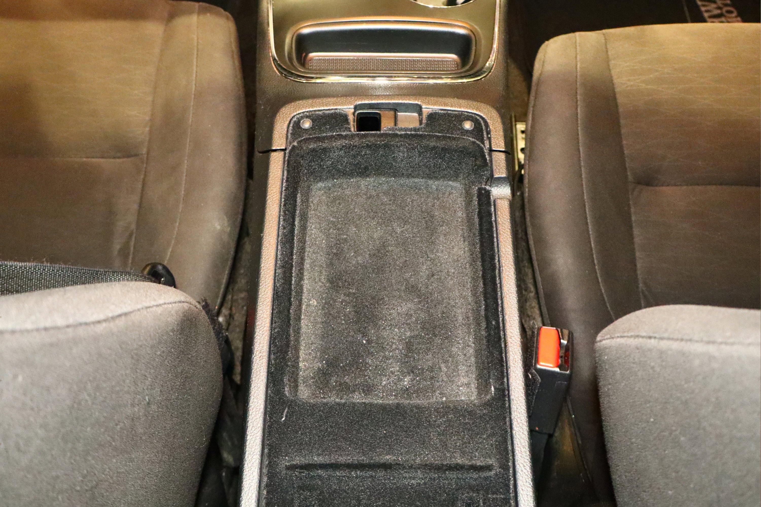 Used 2018 Dodge Durango SXT w/ 3rd Row Seating Group image 29