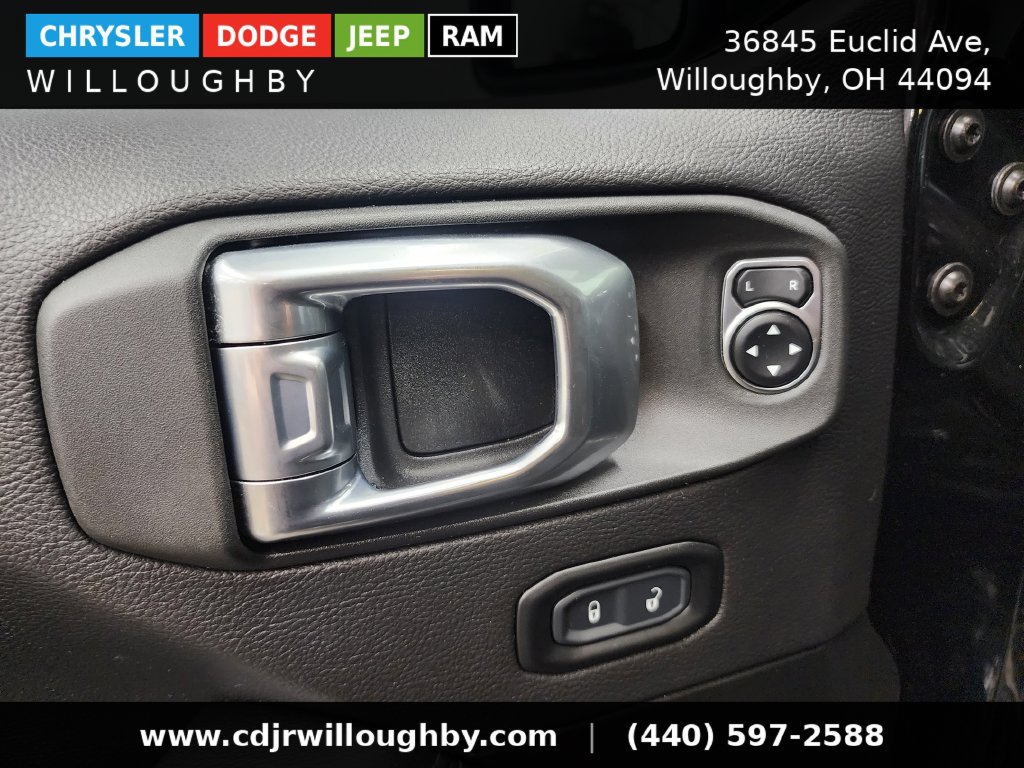 Used 2023 Jeep Wrangler Unlimited Sahara w/ Cold Weather Group AWD/4WD image 12