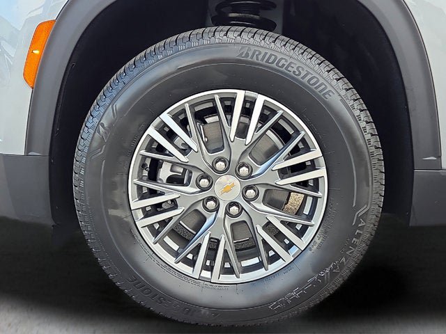 New 2027 Chevrolet Traverse LT w/ Driver Confidence Package AWD/4WD image 8
