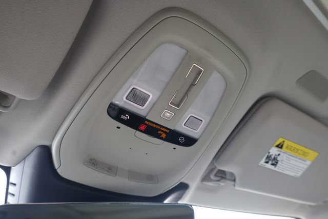 Used 2023 Volvo S90 B6 Plus image 21