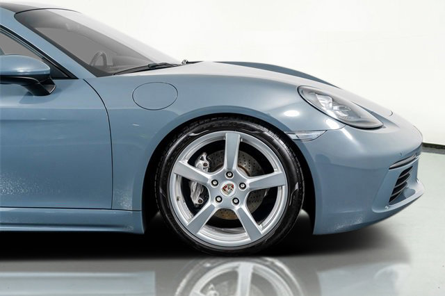 Used 2017 Porsche 718 Cayman Base image 6