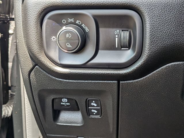 Used 2023 RAM 1500 Big Horn AWD/4WD image 29
