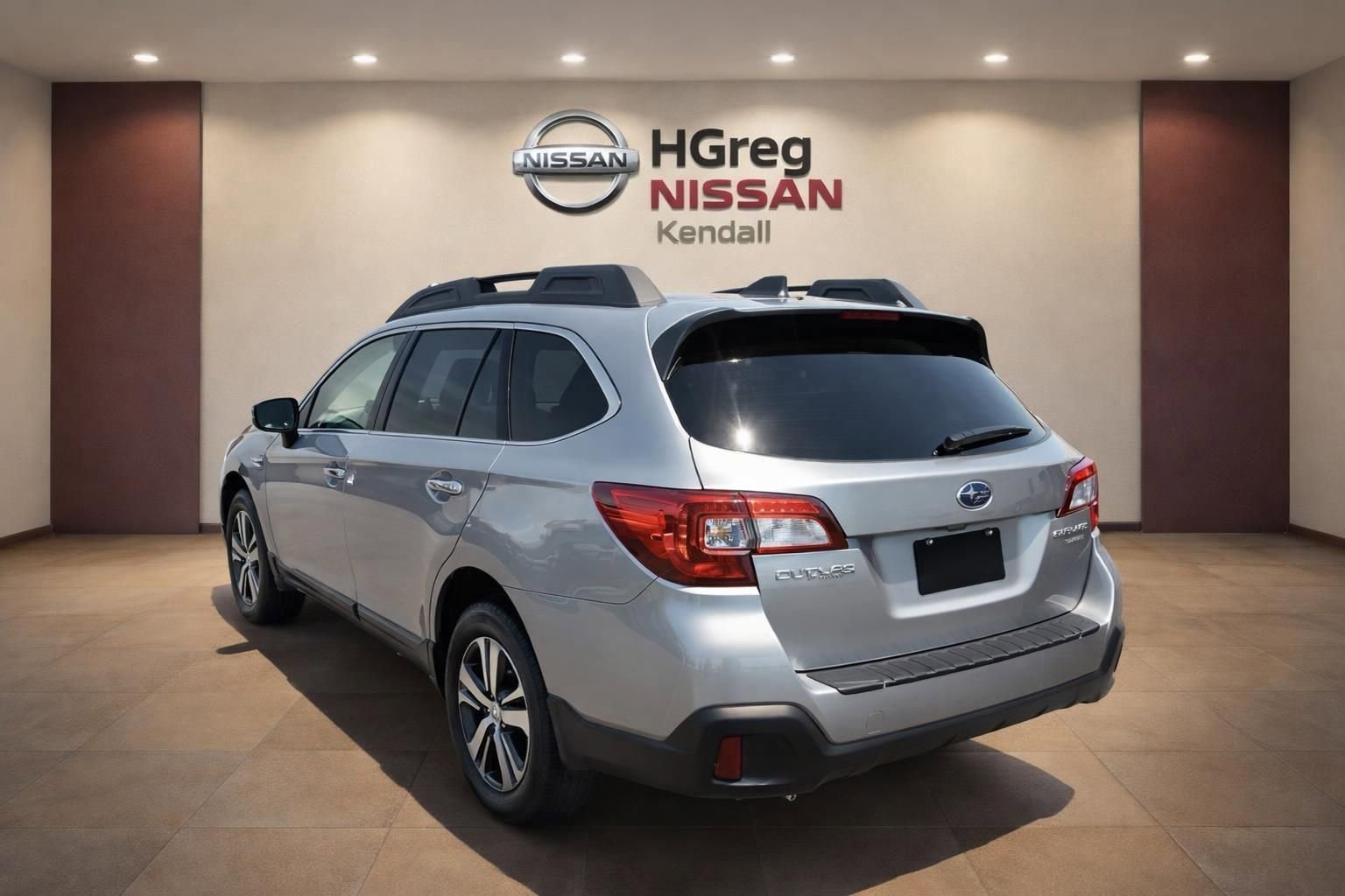 Used 2019 Subaru Outback 2.5i Limited w/ Popular Package #2 image 4