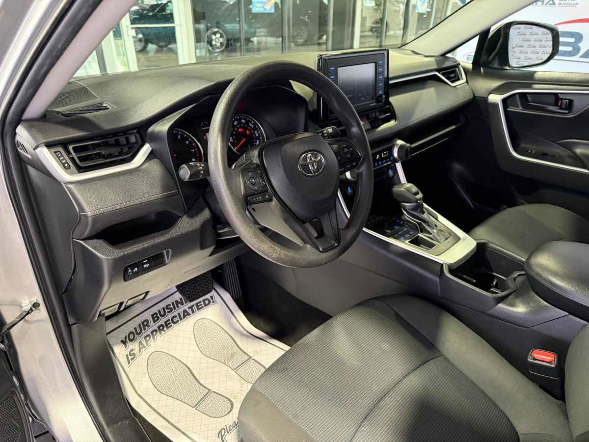 Used 2022 Toyota RAV4 LE image 45