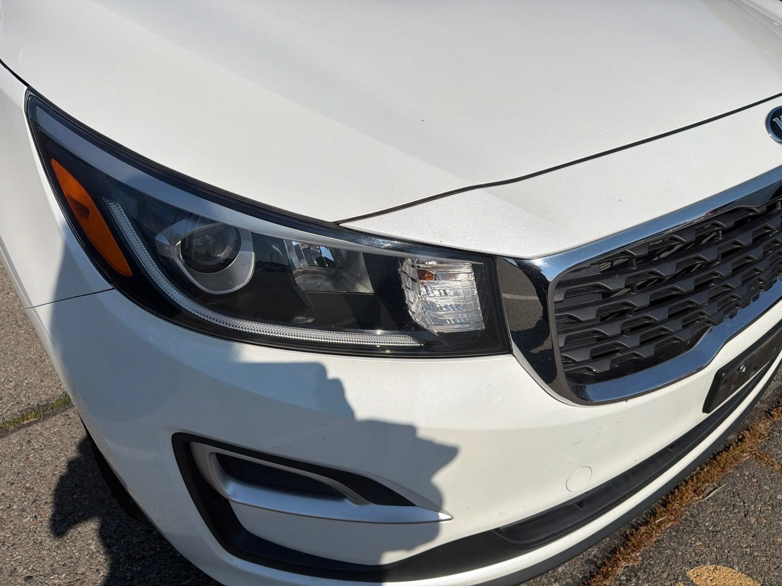 Used 2021 Kia Sedona LX FWD image 4