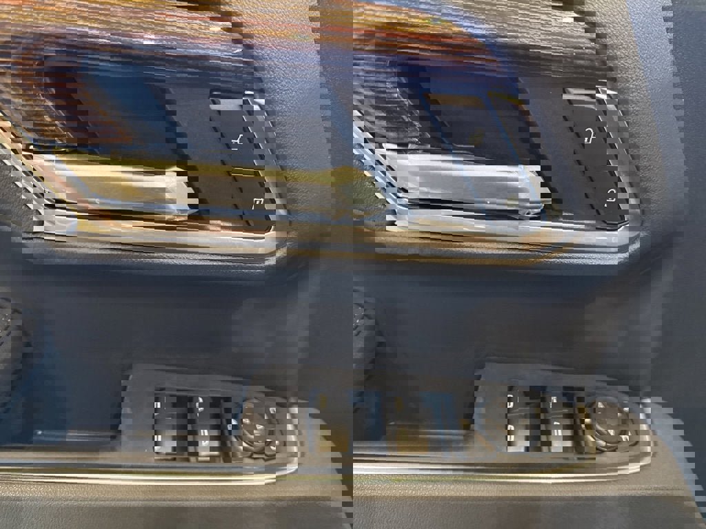 New 2025 GMC Sierra 1500 Elevation image 21