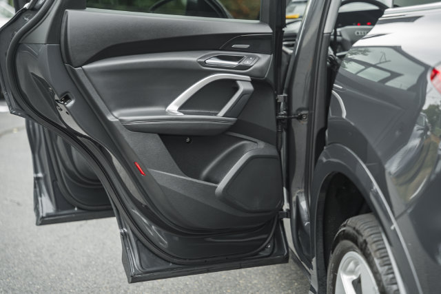 Used 2025 Audi Q5 Premium Plus w/ Premium Plus AWD/4WD image 37