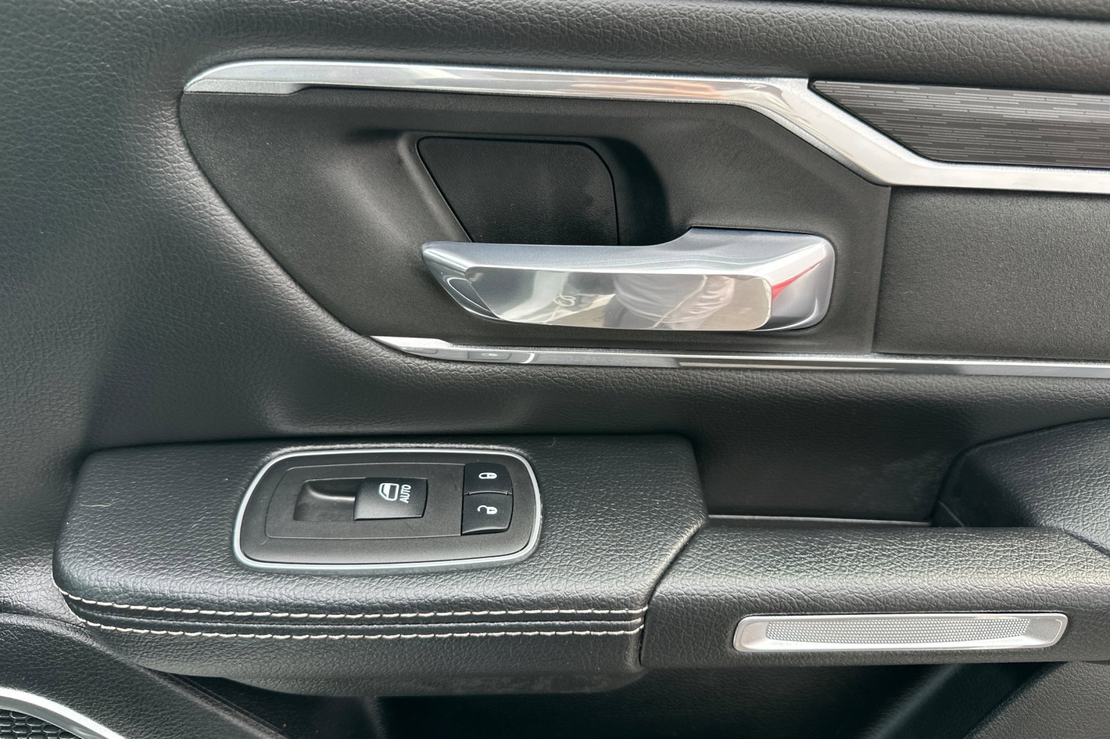 Used 2023 RAM 1500 Laramie image 20