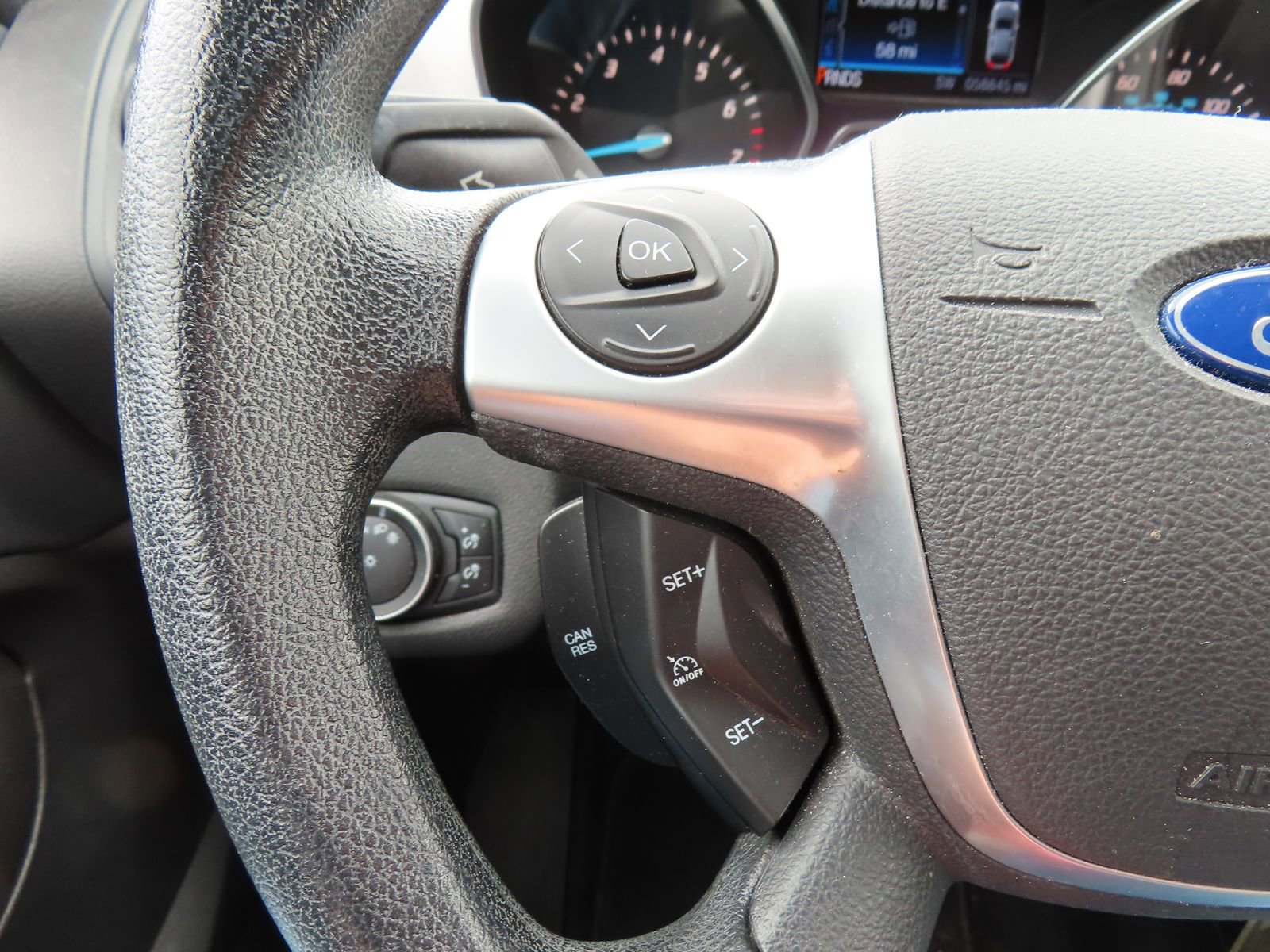 Used 2016 Ford Escape SE w/ Equipment Group 201A image 16