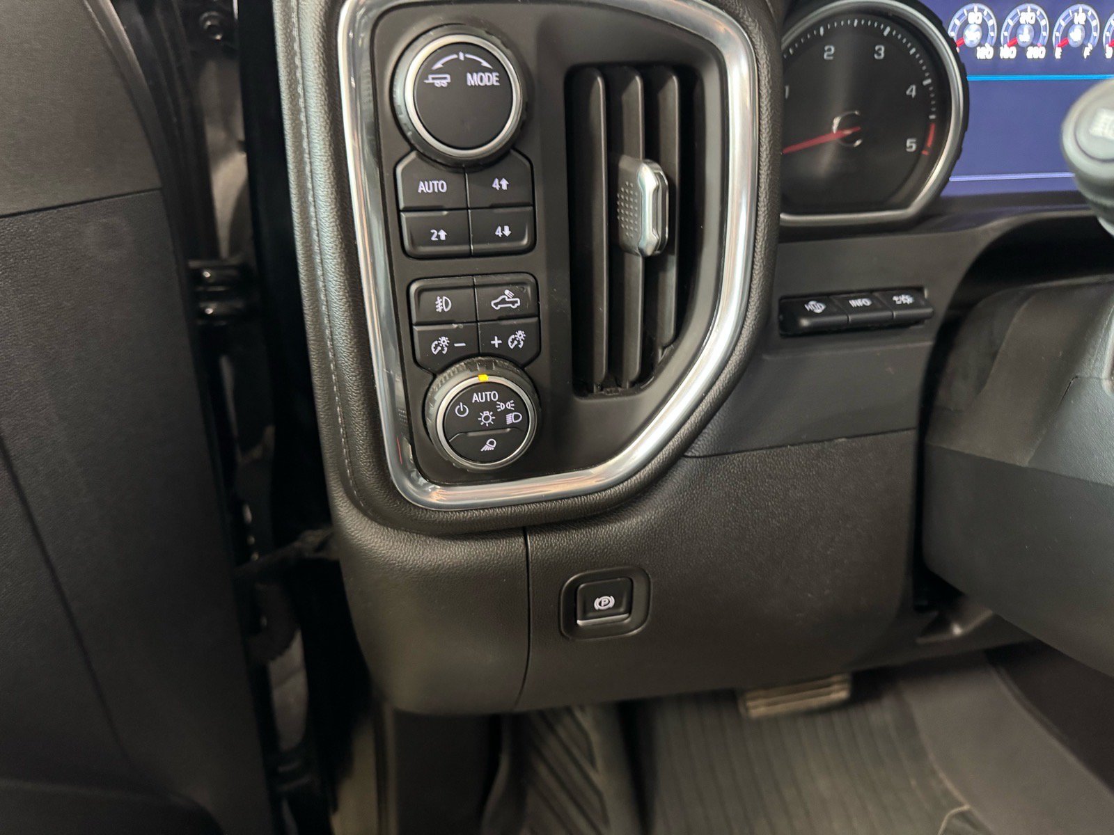 Certified 2021 Chevrolet Silverado 2500 High Country w/ Z71 Off-Road Package AWD/4WD image 19