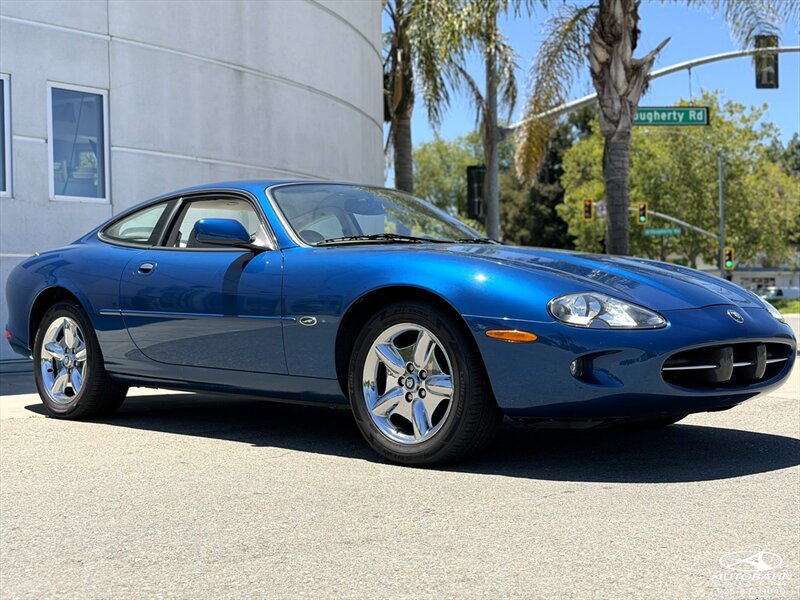 Used 1998 Jaguar XK8 Coupe RWD image 3