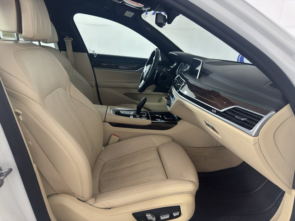 Used 2018 BMW 740i RWD image 42