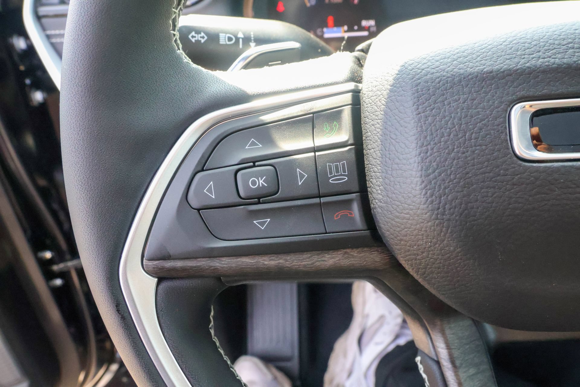 New 2027 Jeep Grand Cherokee Limited AWD/4WD image 25