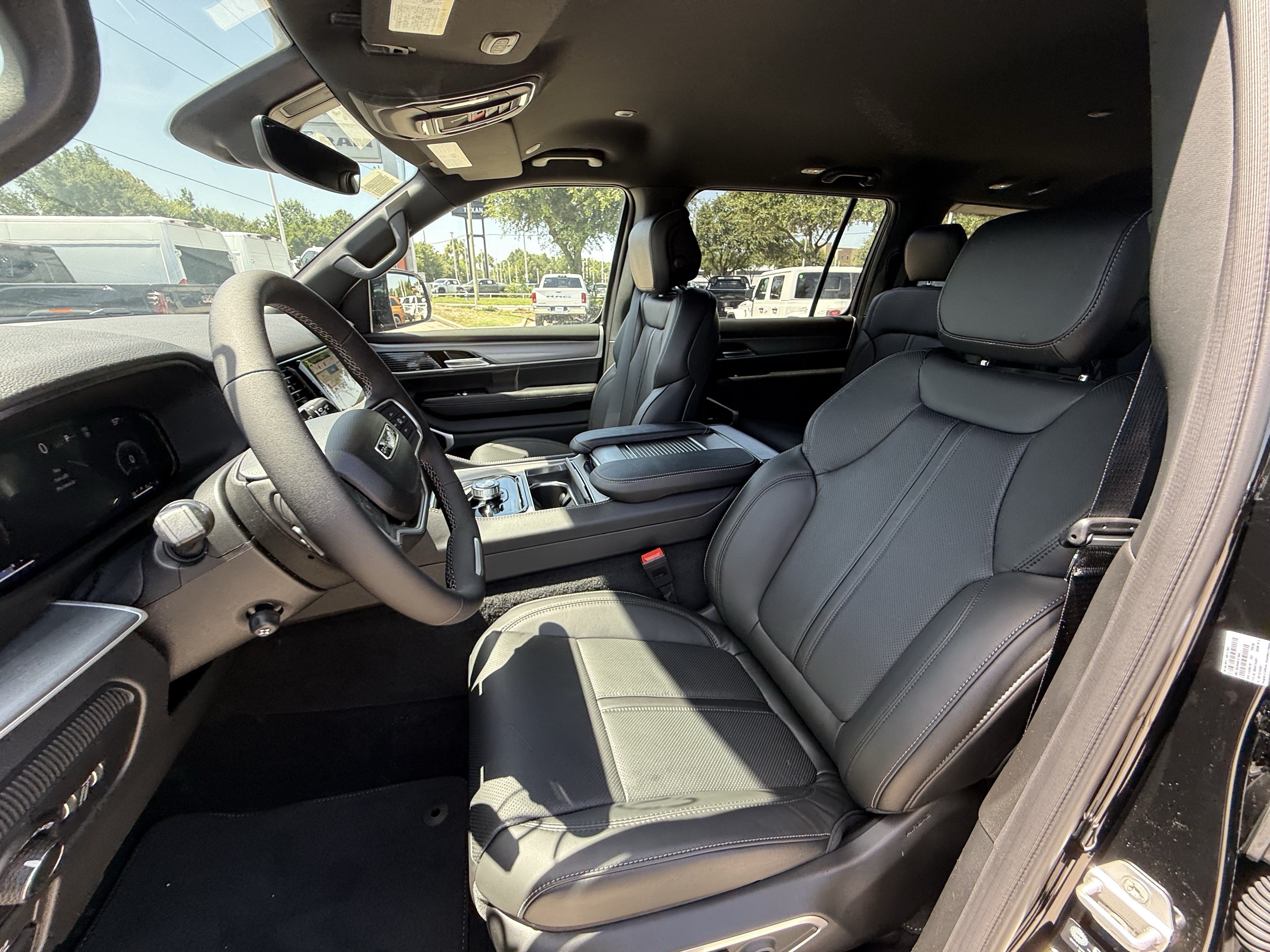 New 2026 Jeep Grand Wagoneer L 4WD image 17