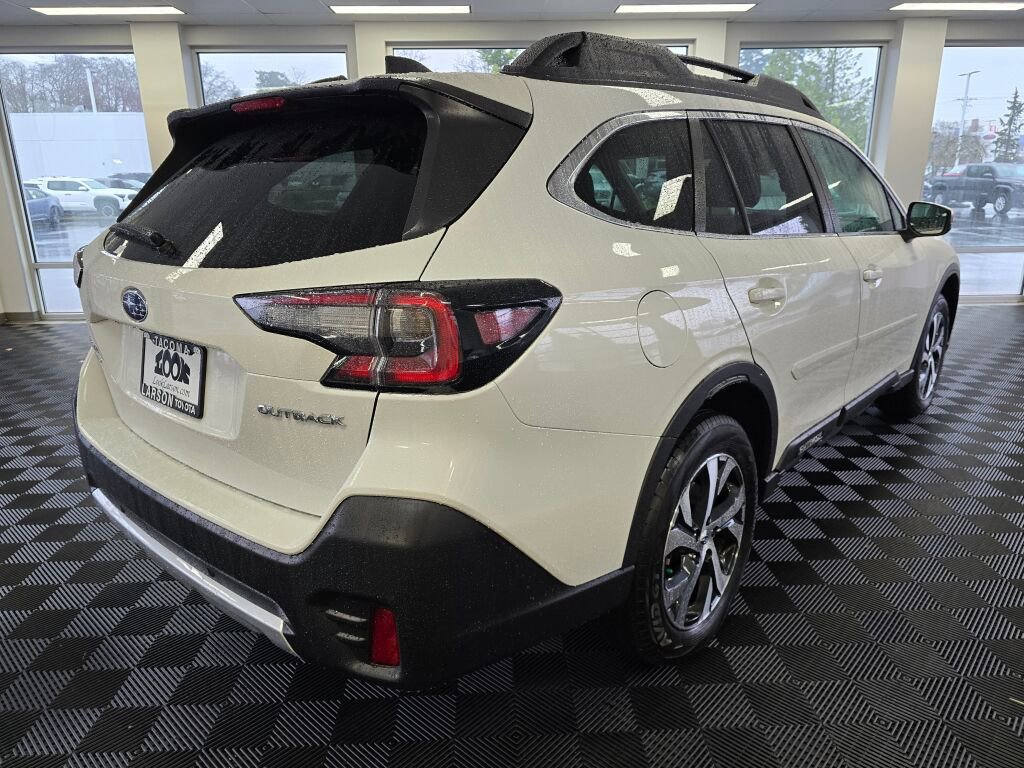 Used 2022 Subaru Outback Limited image 3