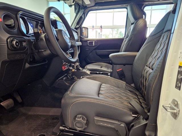 New 2025 Jeep Wrangler Unlimited Rubicon AWD/4WD image 17