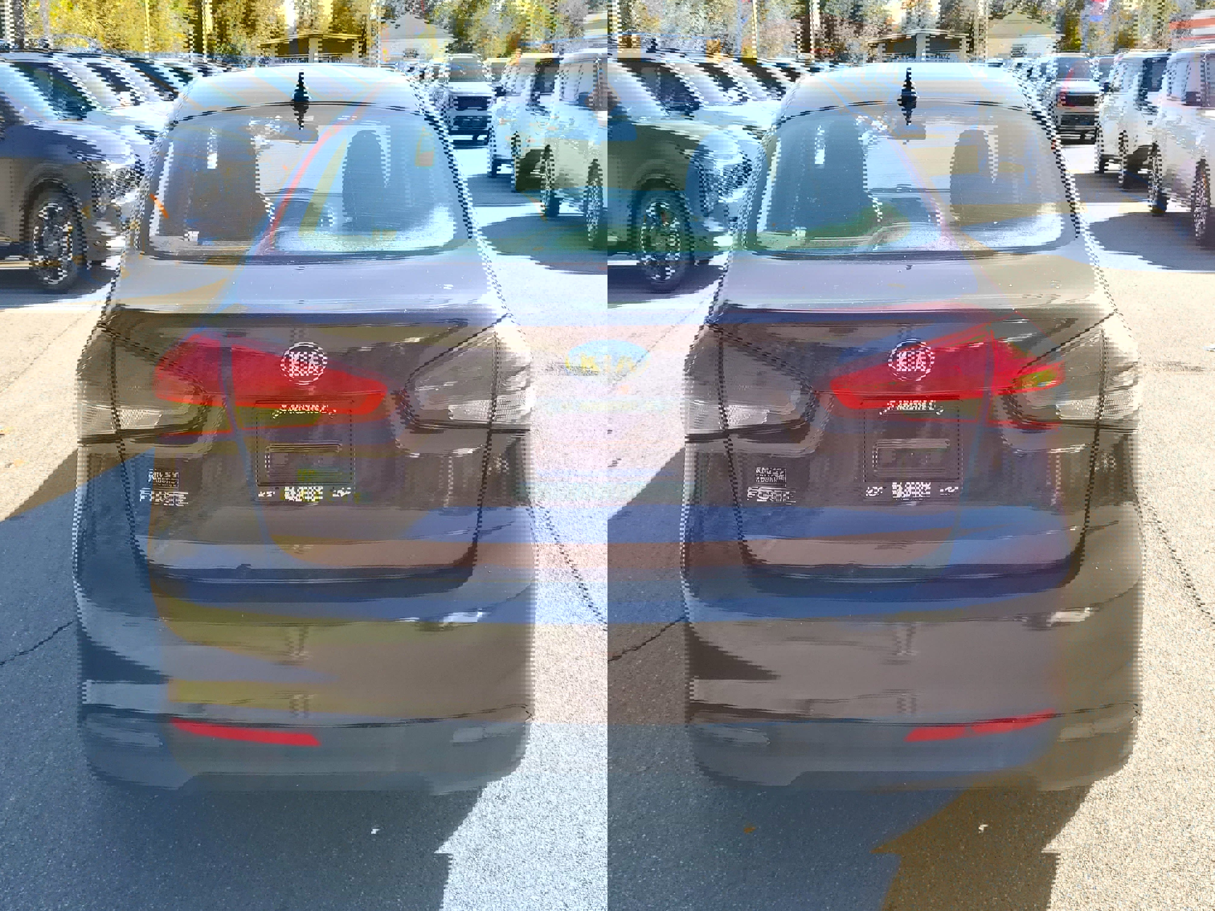 Used 2017 Kia Forte LX image 5