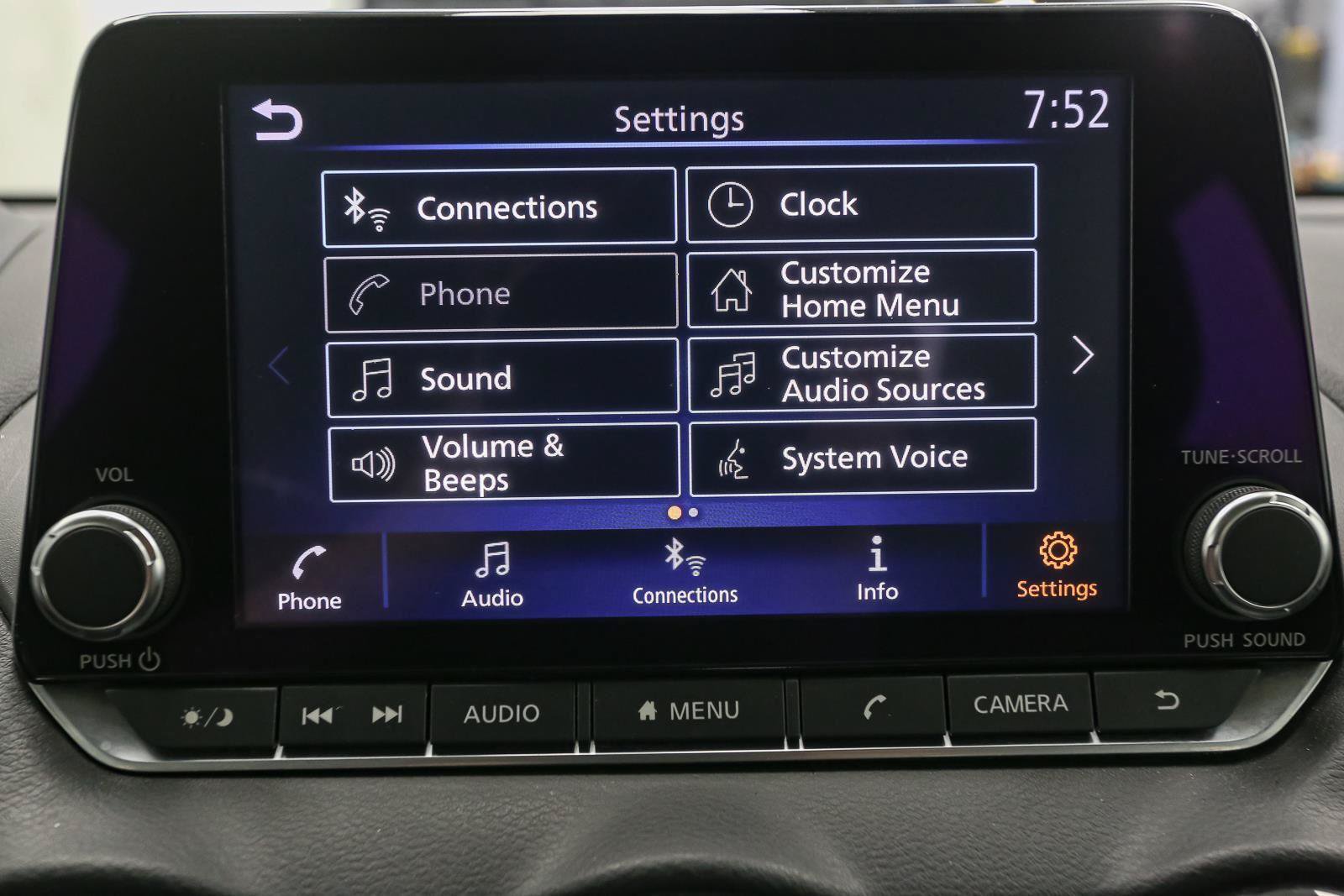 Used 2020 Nissan Sentra SR w/ Premium Package FWD image 27
